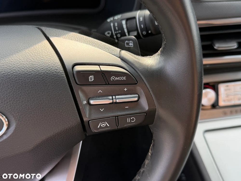 Hyundai Kona - 24