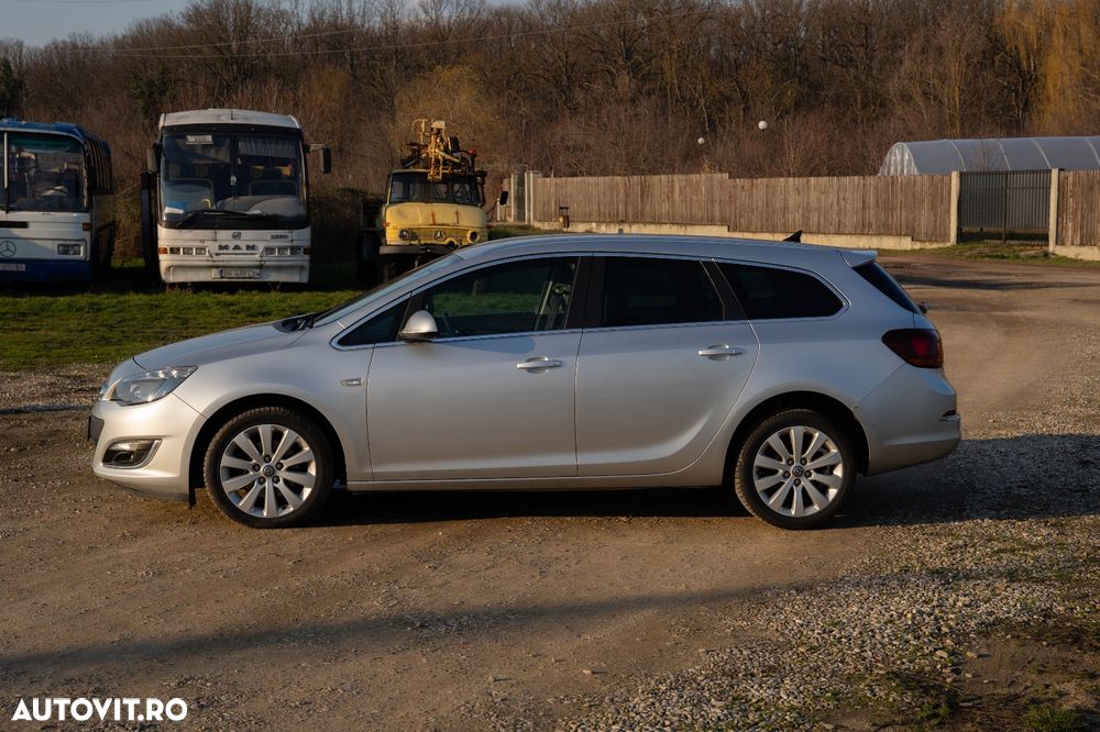 Opel Astra 1.6 CDTI DPF ecoFLEX TourerStart/Stop ENERGY - 4