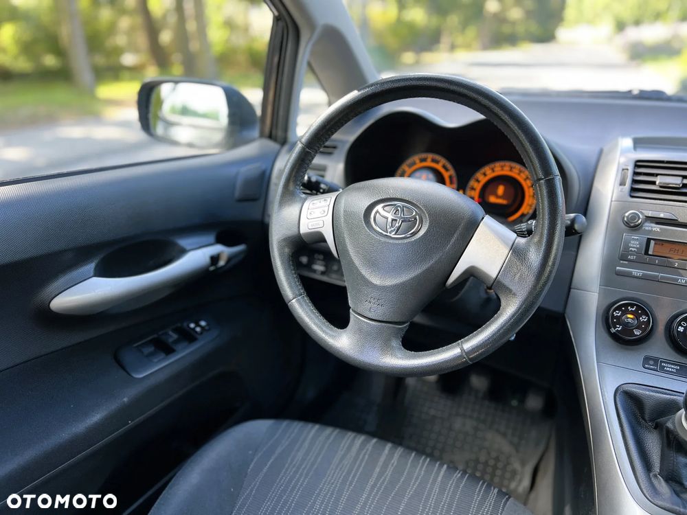 Toyota Auris - 17