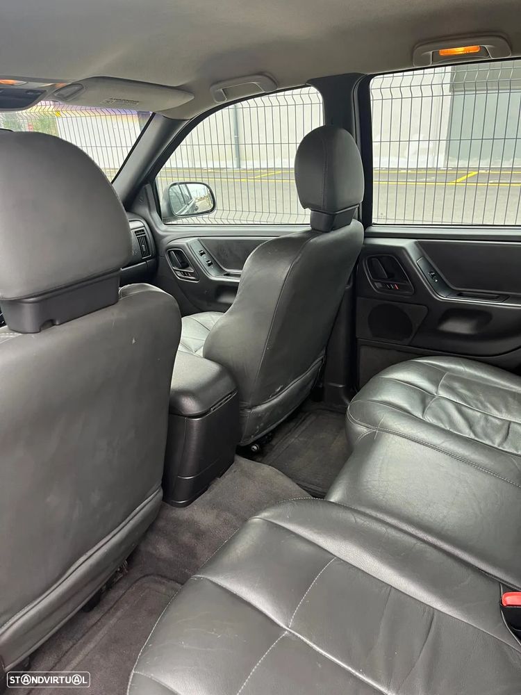 Jeep Grand Cherokee 3.1 TD Laredo - 14