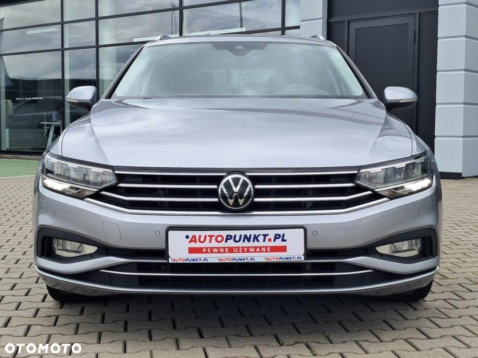 Volkswagen Passat - 8