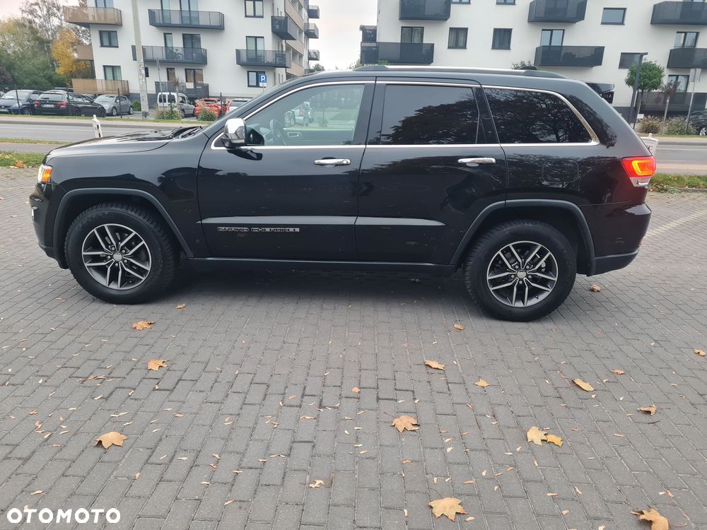 Jeep Grand Cherokee - 23