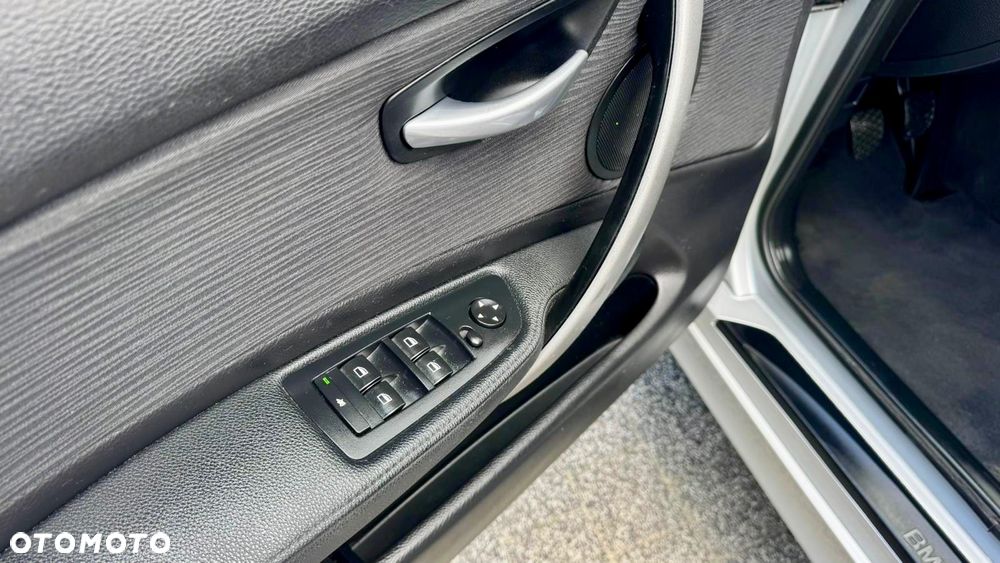 BMW Seria 1 116i - 17