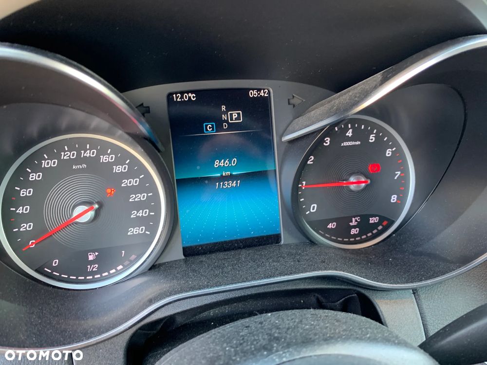 Mercedes-Benz Klasa C 300 4Matic 9G-TRONIC - 11