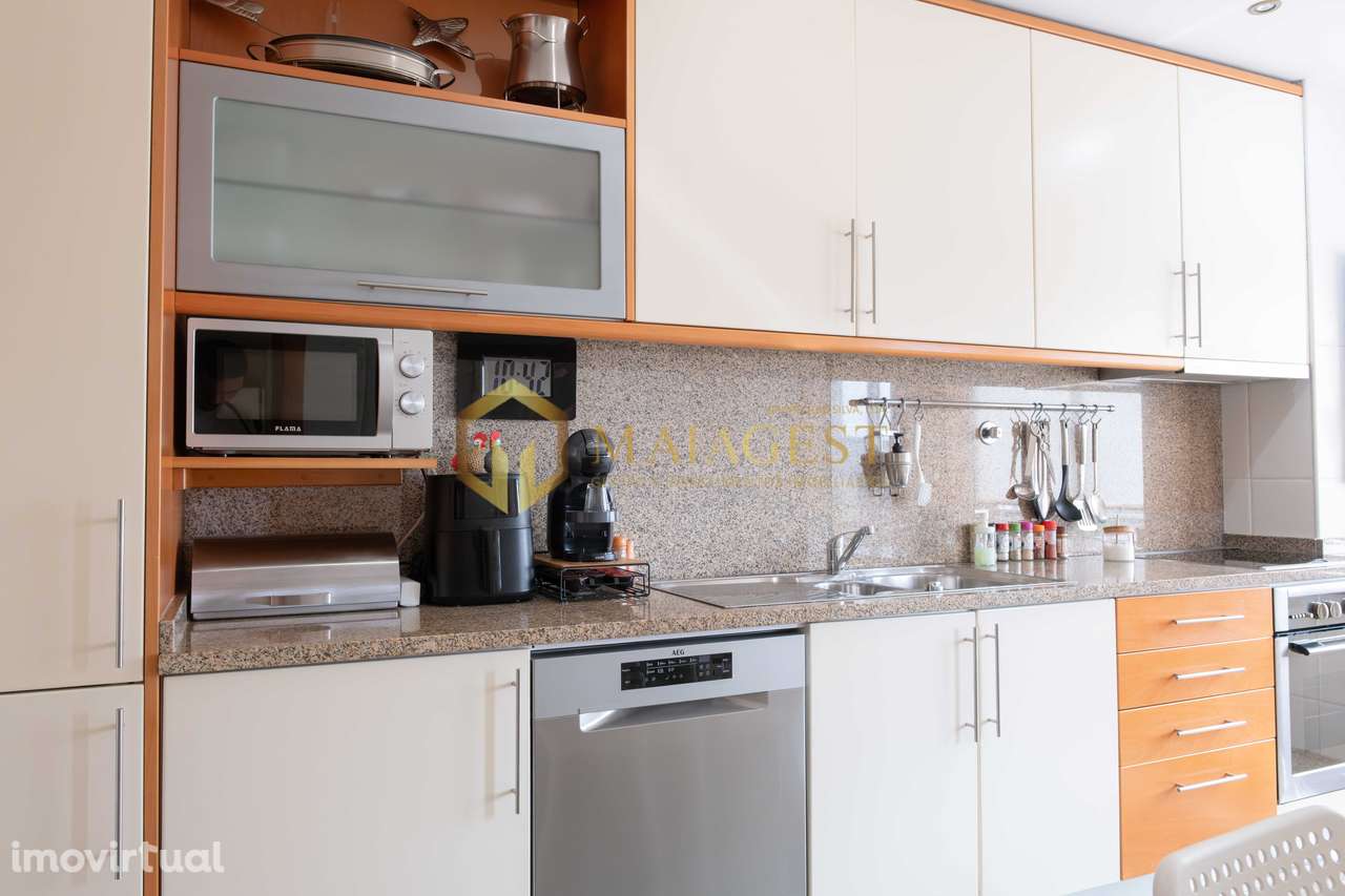 T2+1 com varanda e garagem para 2 carros no Edifício da Praça - Grande imagem: 5/19