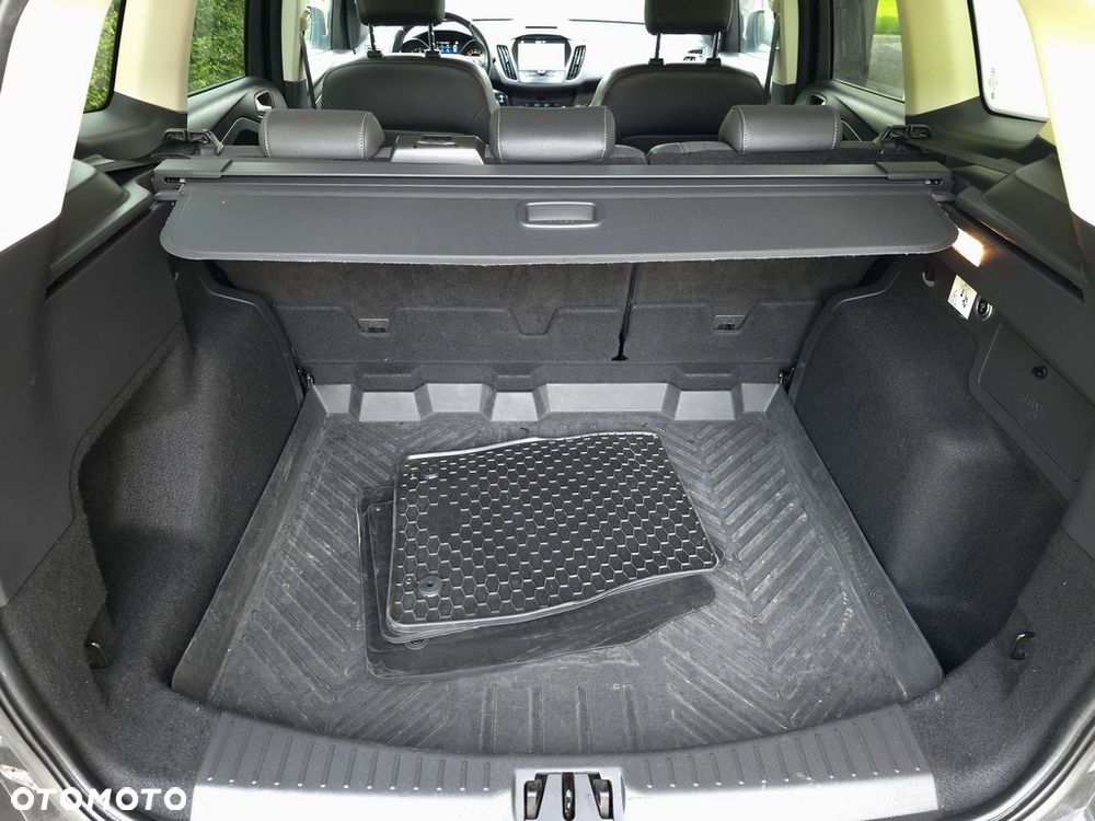 Ford Kuga 2.0 TDCi FWD Titanium - 35