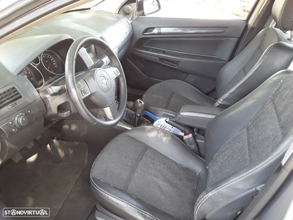 Opel Astra 1.7 CDTi Enjoy - 14
