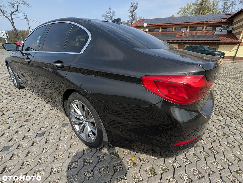 BMW Seria 5 530i Luxury Line - 14