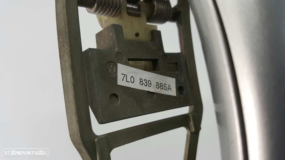 PUXADOR EXTERIOR TRASEIRO ESQUERDO VOLKSWAGEN TOUAREG (7LA) TDI V6 - 2