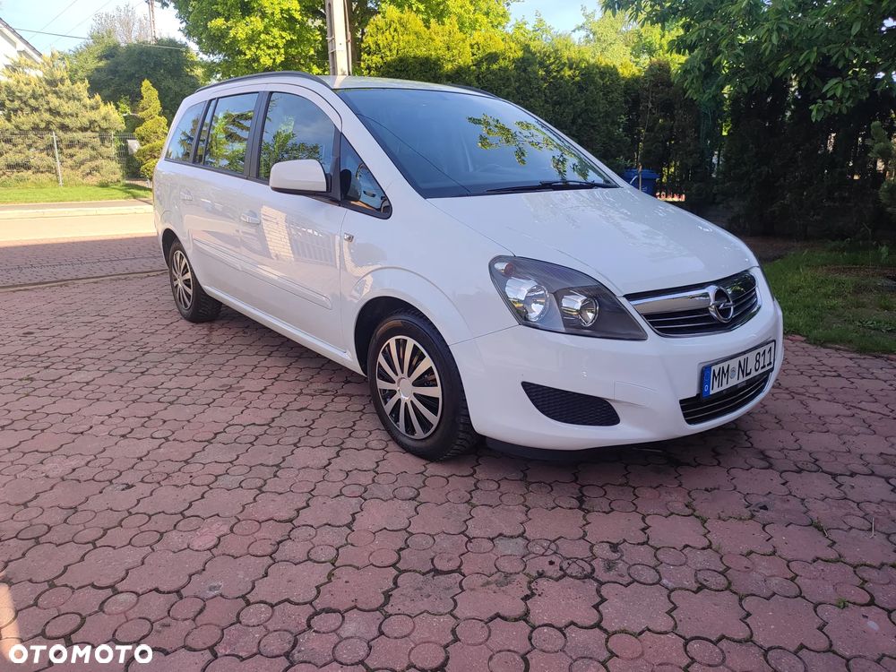 Opel Zafira 1.6 Cosmo - 34