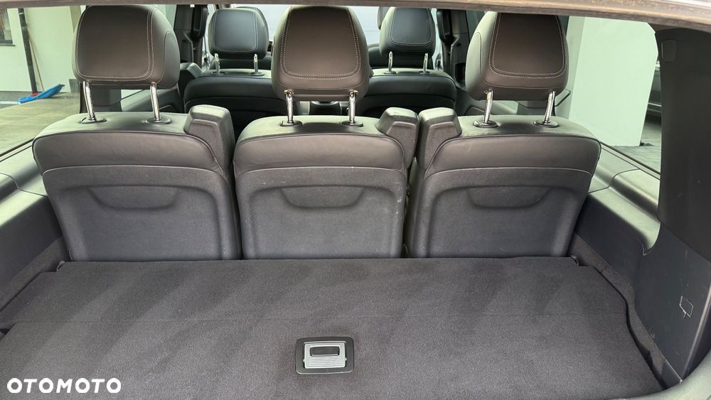 Mercedes-Benz Klasa V - 21