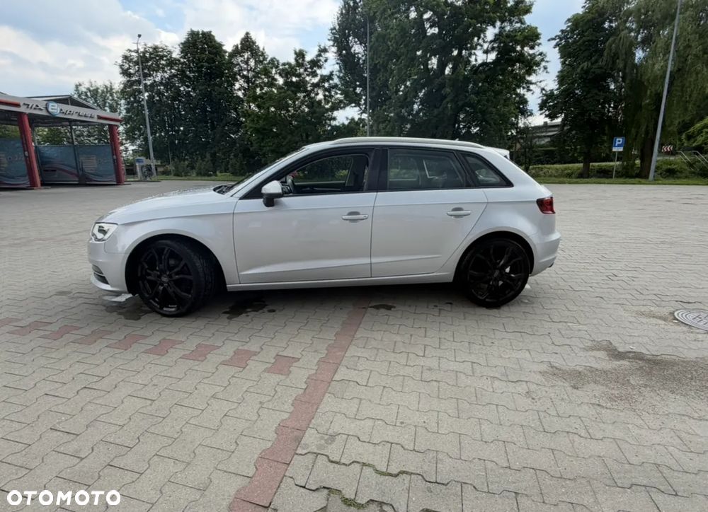 Audi A3 Sportback - 9