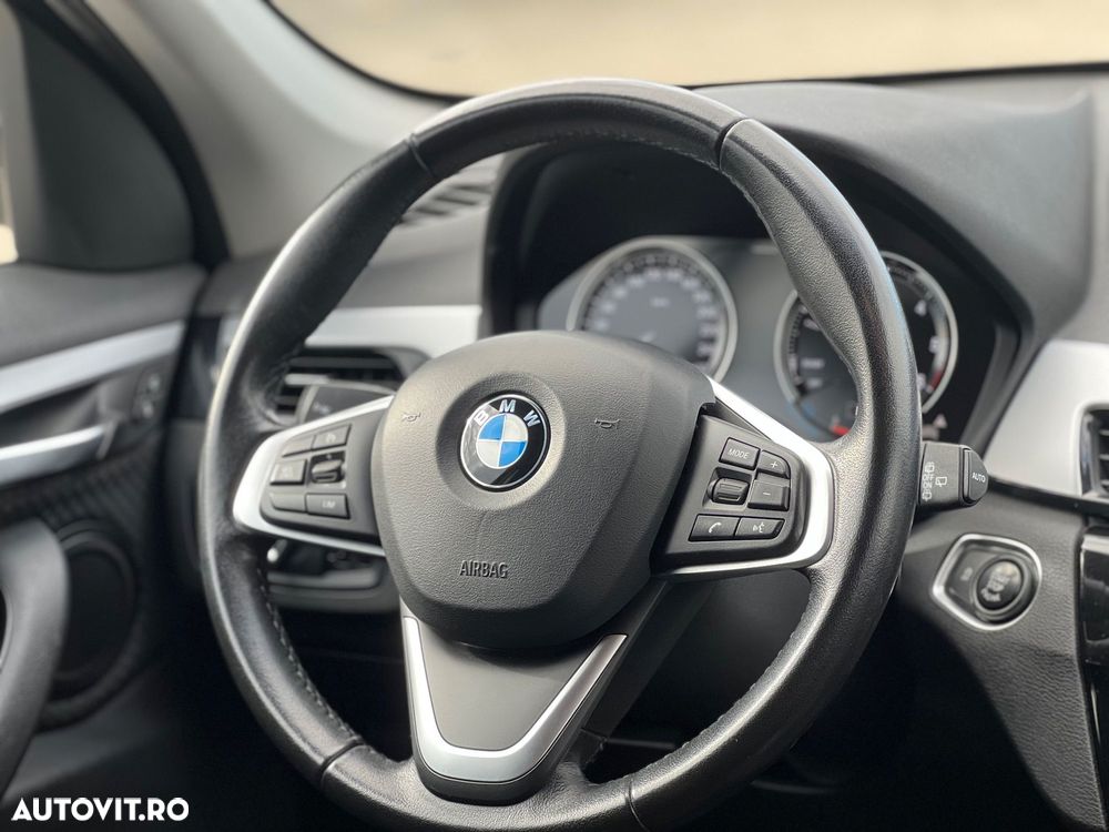 BMW X1 xDrive18d Aut. Sport Line - 10