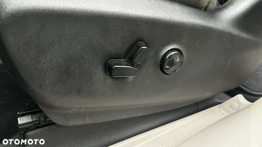 Chrysler Pacifica - 10