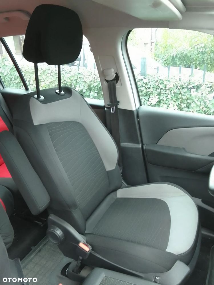 Citroën C4 Picasso 1.6 VTi Attraction - 19