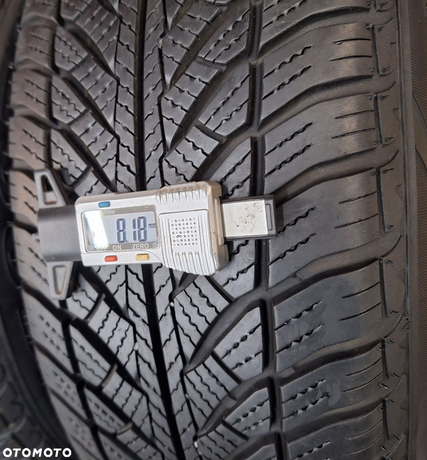 Opony 205 60 R 16 92H Goodyear UltraGrip Performance - 2