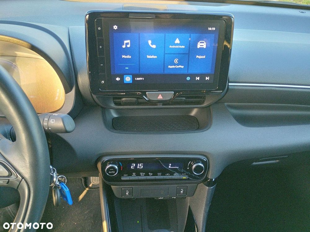 Toyota Yaris Hybrid 1.5 Style - 19