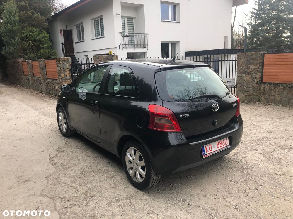 Toyota Yaris 1.3 VVT-i Luna - 4