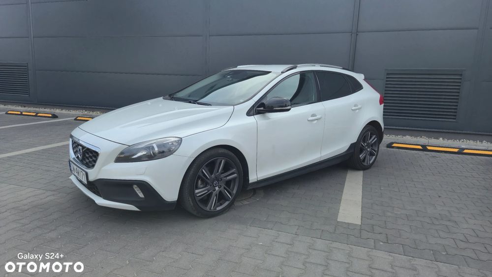 Volvo V40 Cross Country D4 Geartronic Momentum - 1