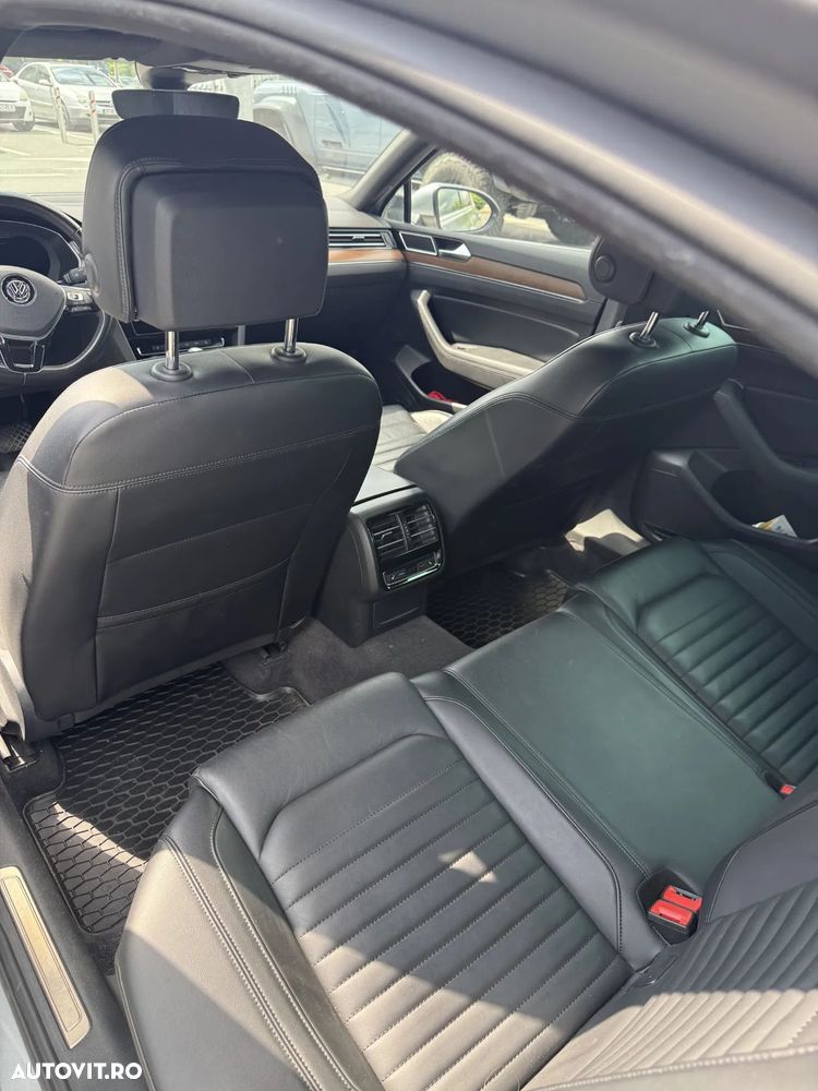 Volkswagen Passat 2.0 TDI DSG 4Motion Highline - 16