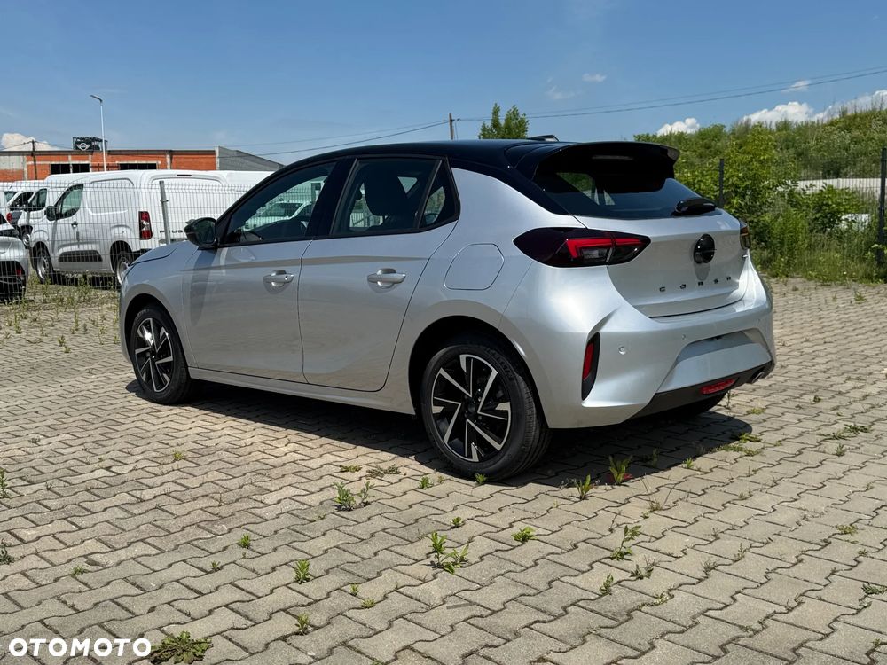 Opel Corsa 1.2 T mHEV GS eDCT - 4