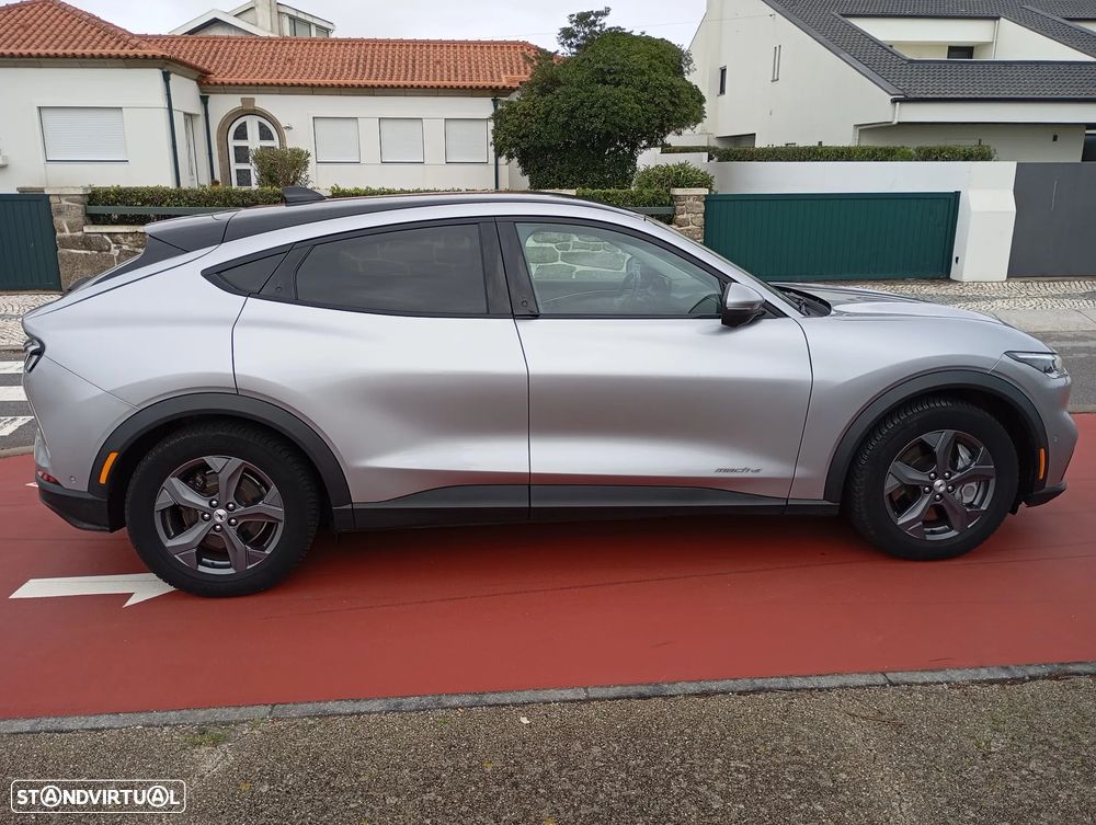 Ford Mustang Mach-E Standard - 10