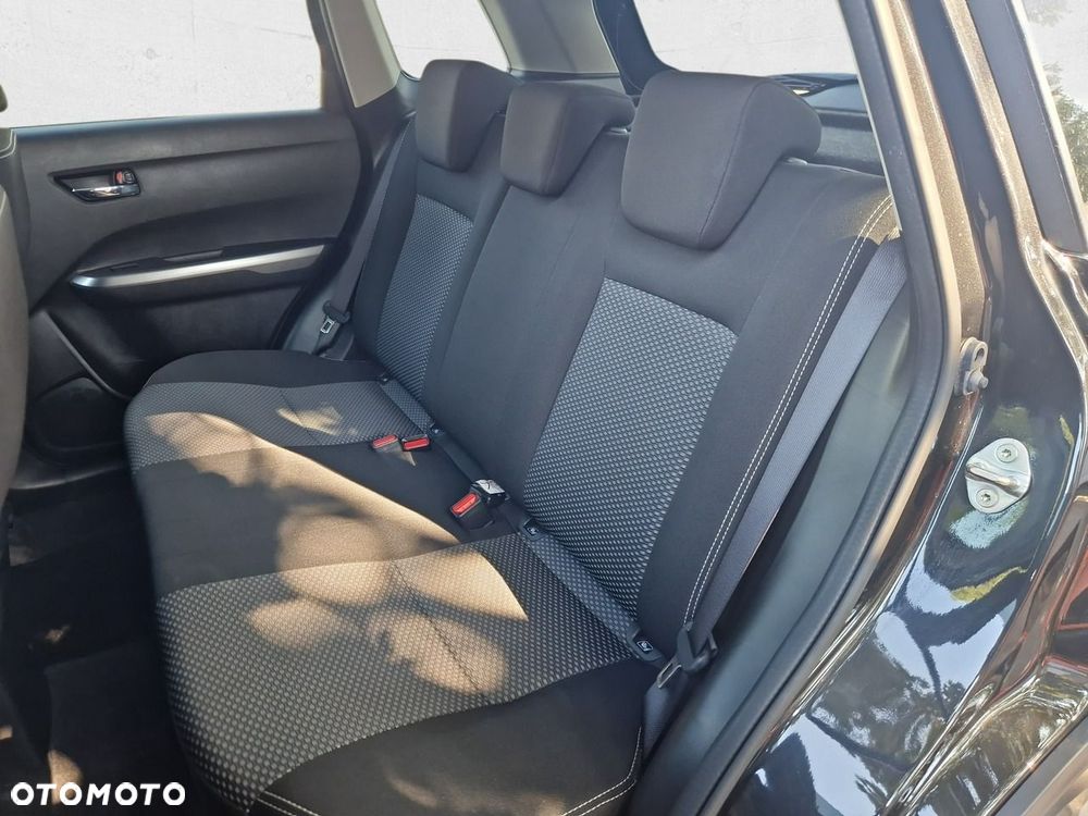Suzuki Vitara - 23