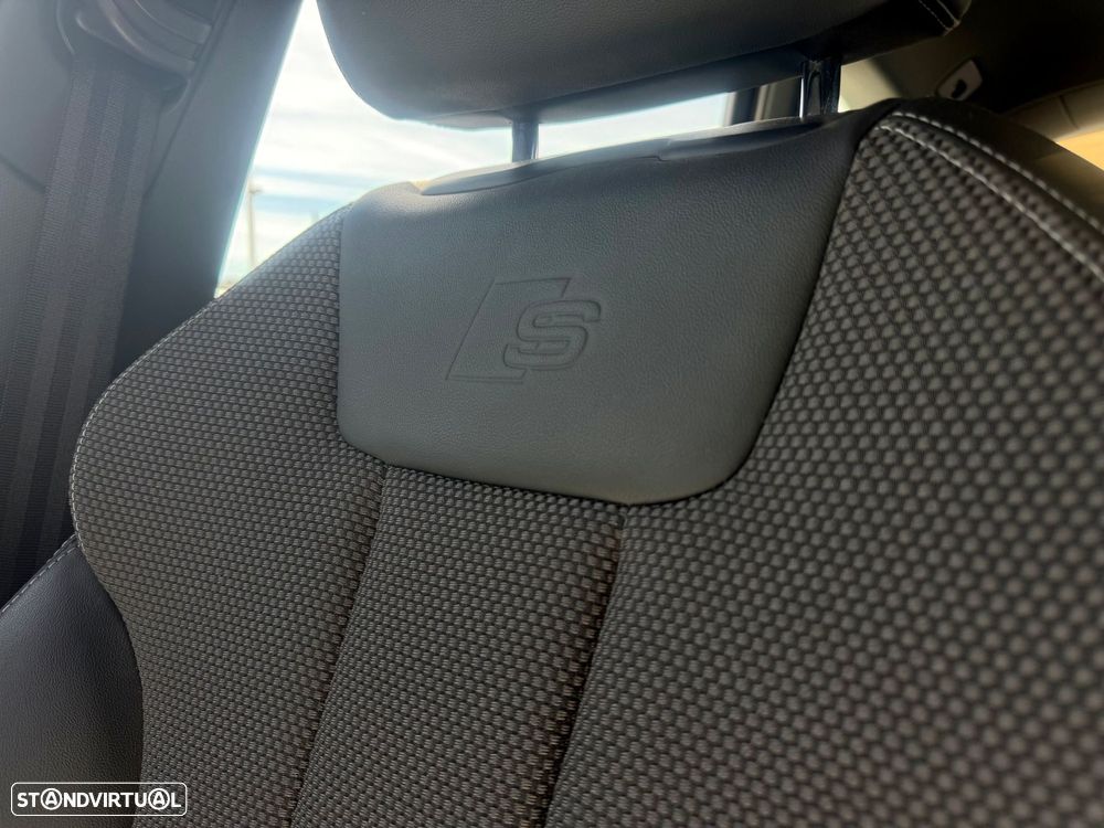 Audi A4 40 TDI S line S tronic - 14