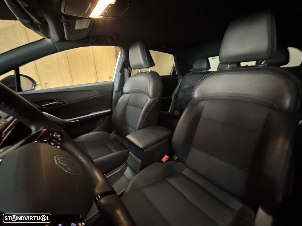 MG MG4 64 kWh Luxury - 25