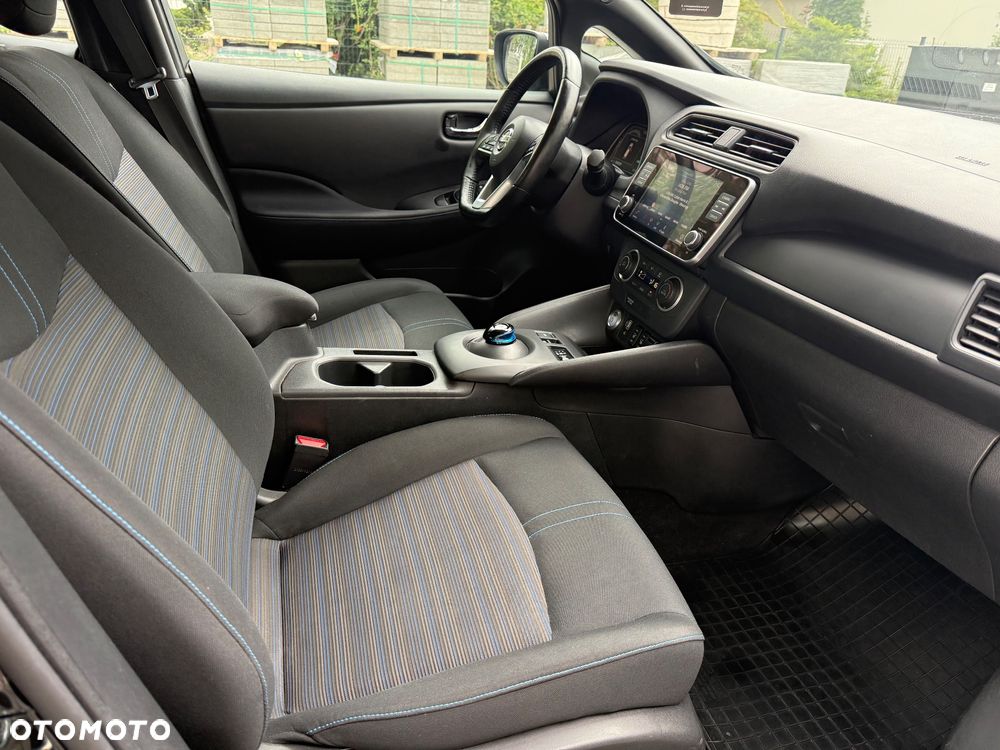 Nissan Leaf - 14