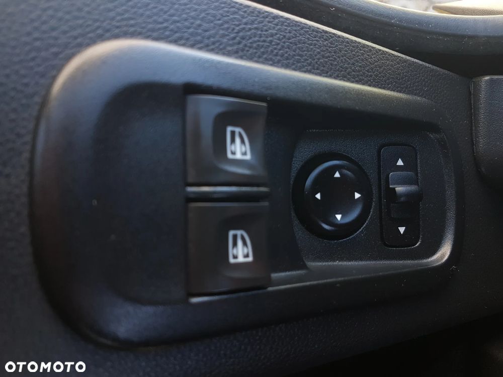 Renault MASTER KONTENER 8EP 4,21x2,23x2,23 KLIMA KRAJOWY MANUAL  6-BIEGÓW DMC 3500 KG - 9