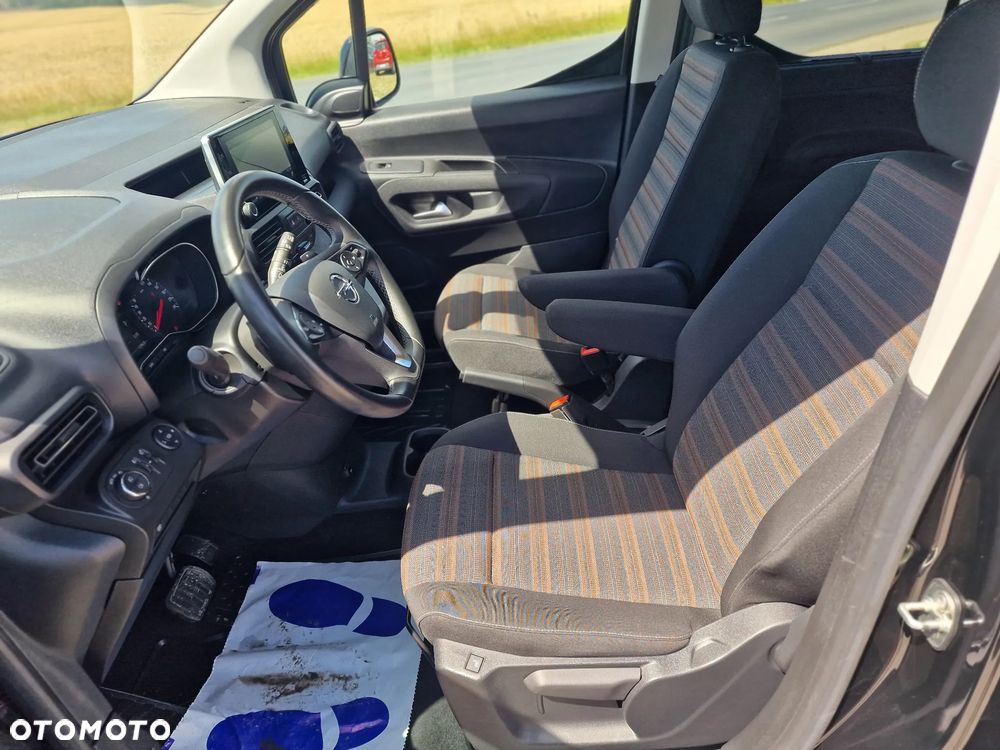 Opel Combo 1.5 D Automatik GS - 15