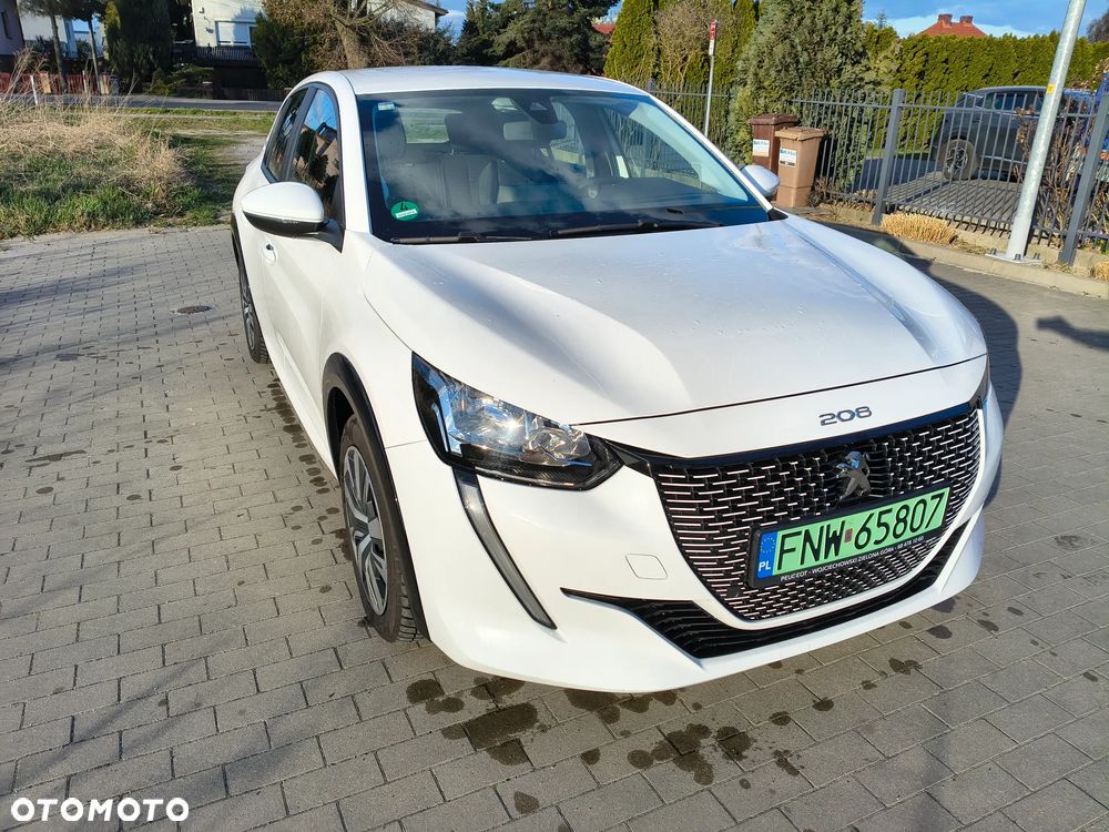 Peugeot 208 Allure - 3