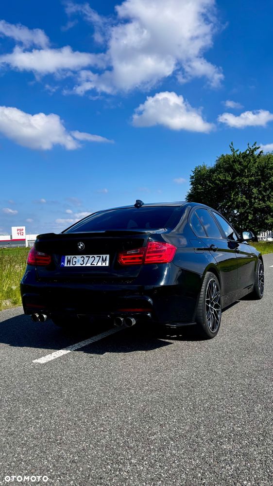 BMW Seria 3 328i - 4