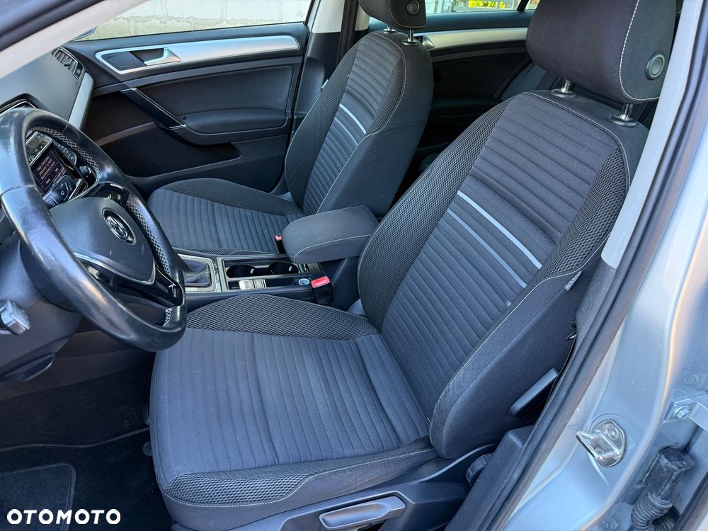 Volkswagen Golf 2.0 BlueTDI Cup - 16