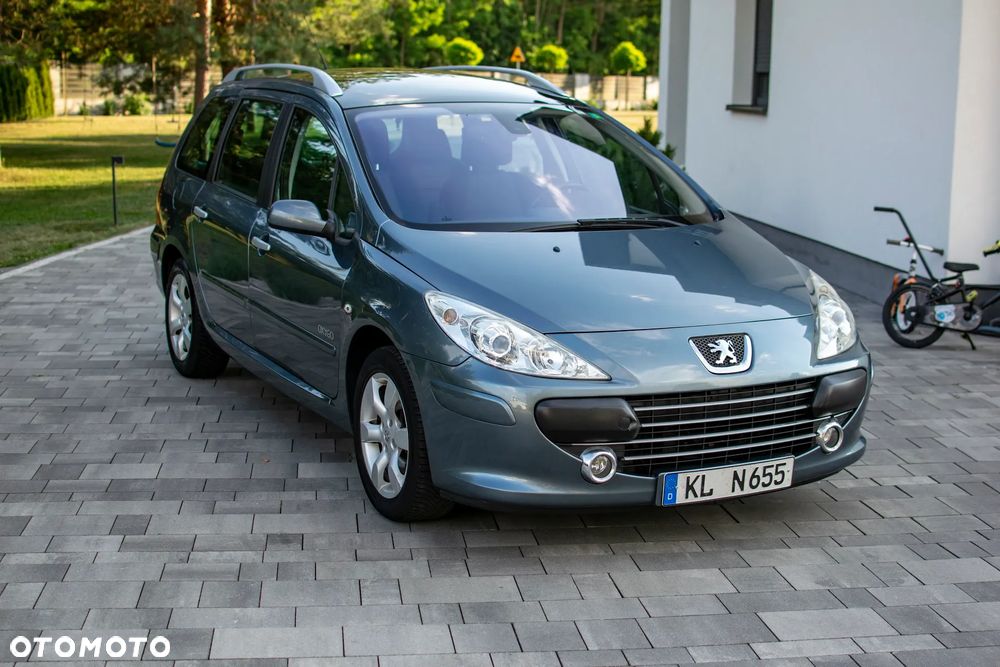 Peugeot 307 - 1