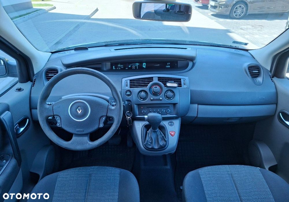 Renault Grand Scenic - 20