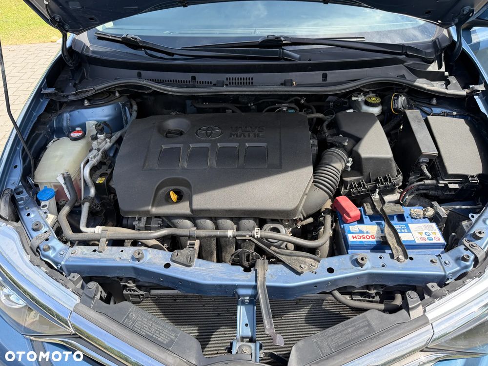 Toyota Auris 1.6 Premium Comfort - 17