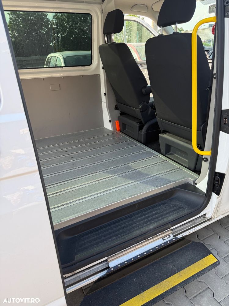 Volkswagen Multivan - 12