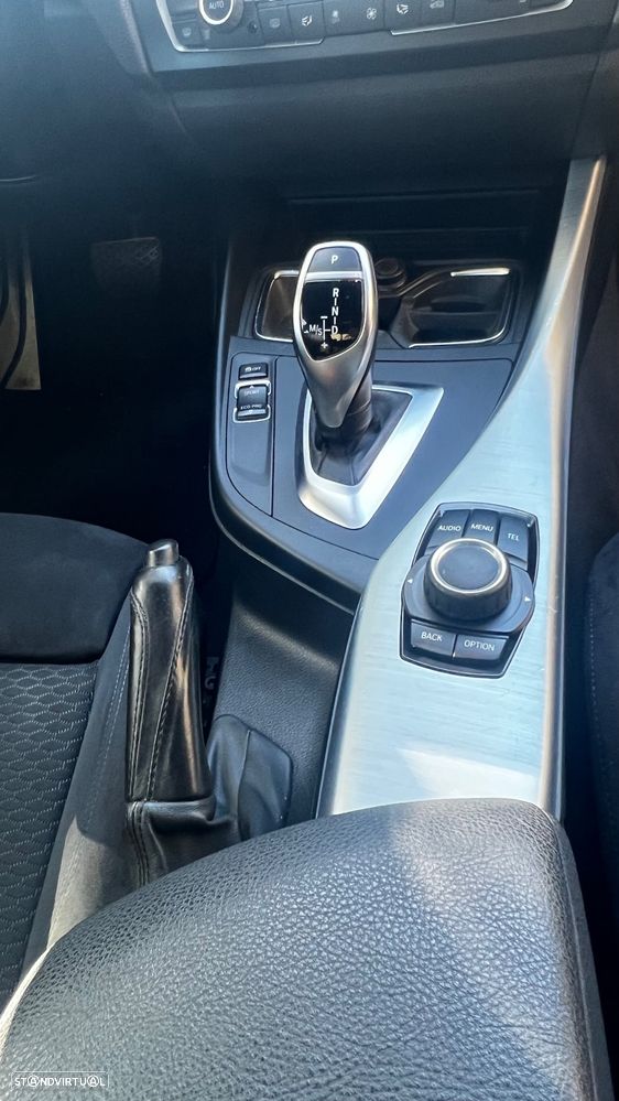 BMW 220 d Coupe Pack M Auto - 13