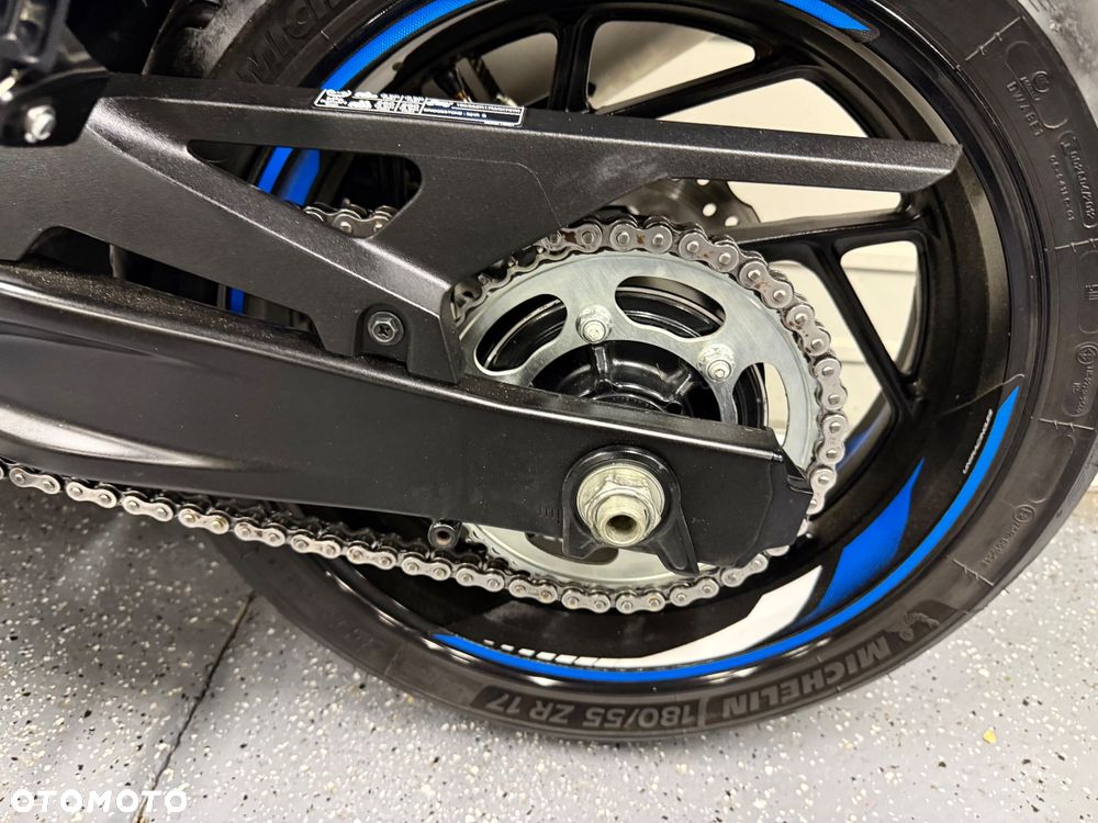 Suzuki GSX - 15