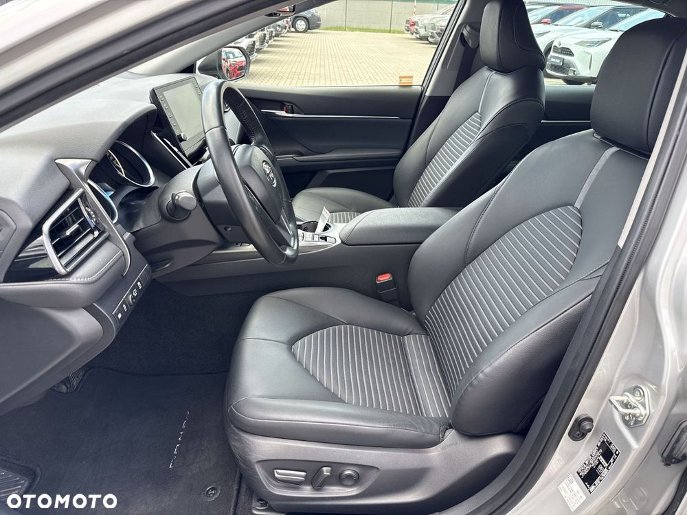 Toyota Camry 2.5 Hybrid Prestige CVT - 13
