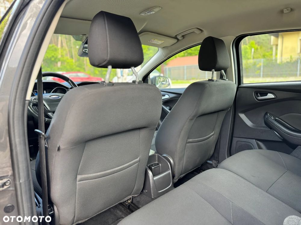 Ford Focus 1.6 Gold X - 24