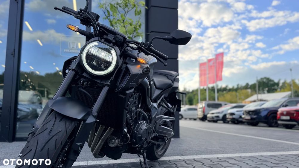 Honda CB - 1