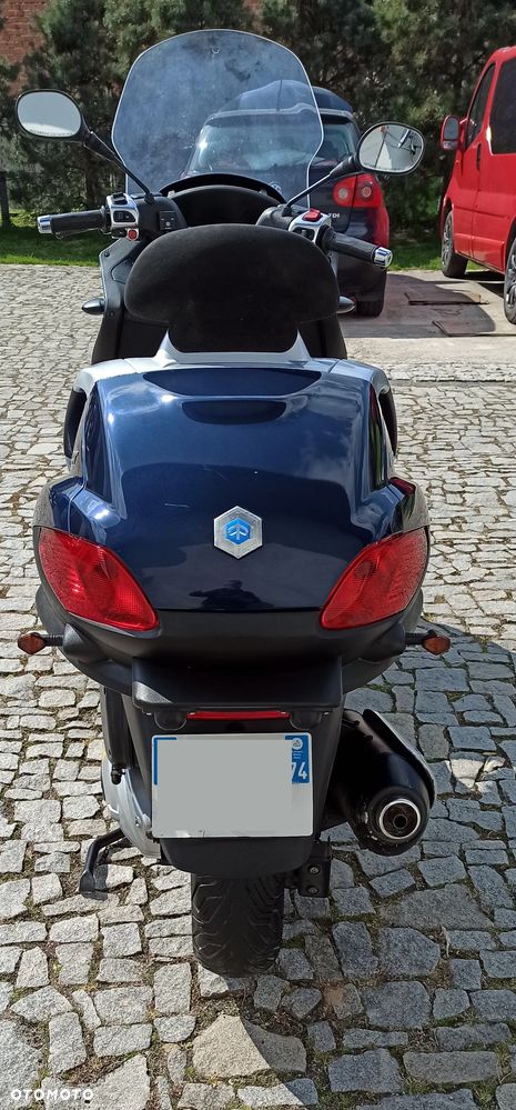 Piaggio MP-3 - 6