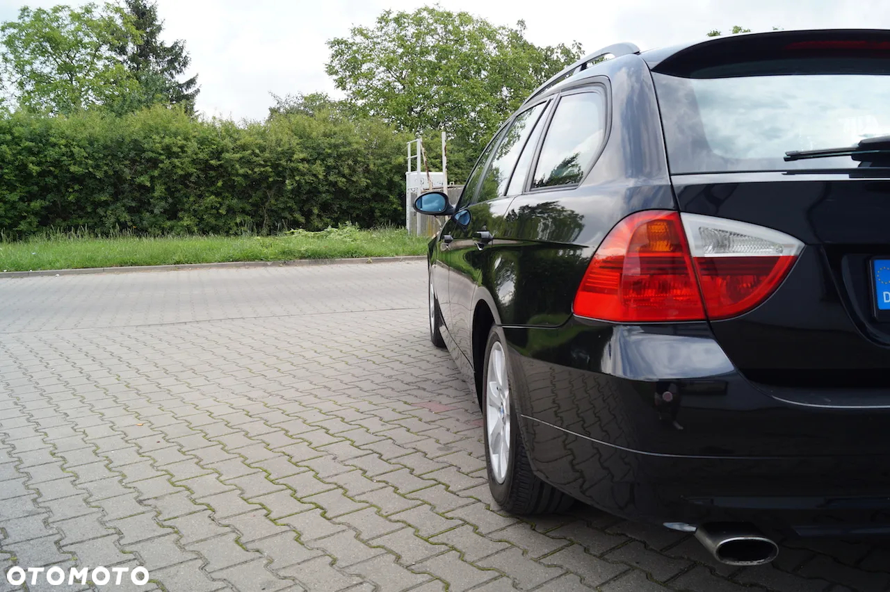 BMW Seria 3 318i Touring Edition Exclusive - 17
