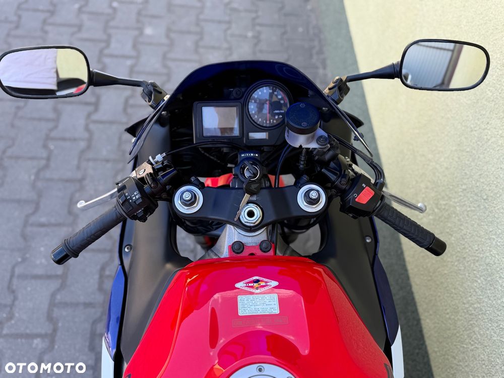 Honda CBR - 37