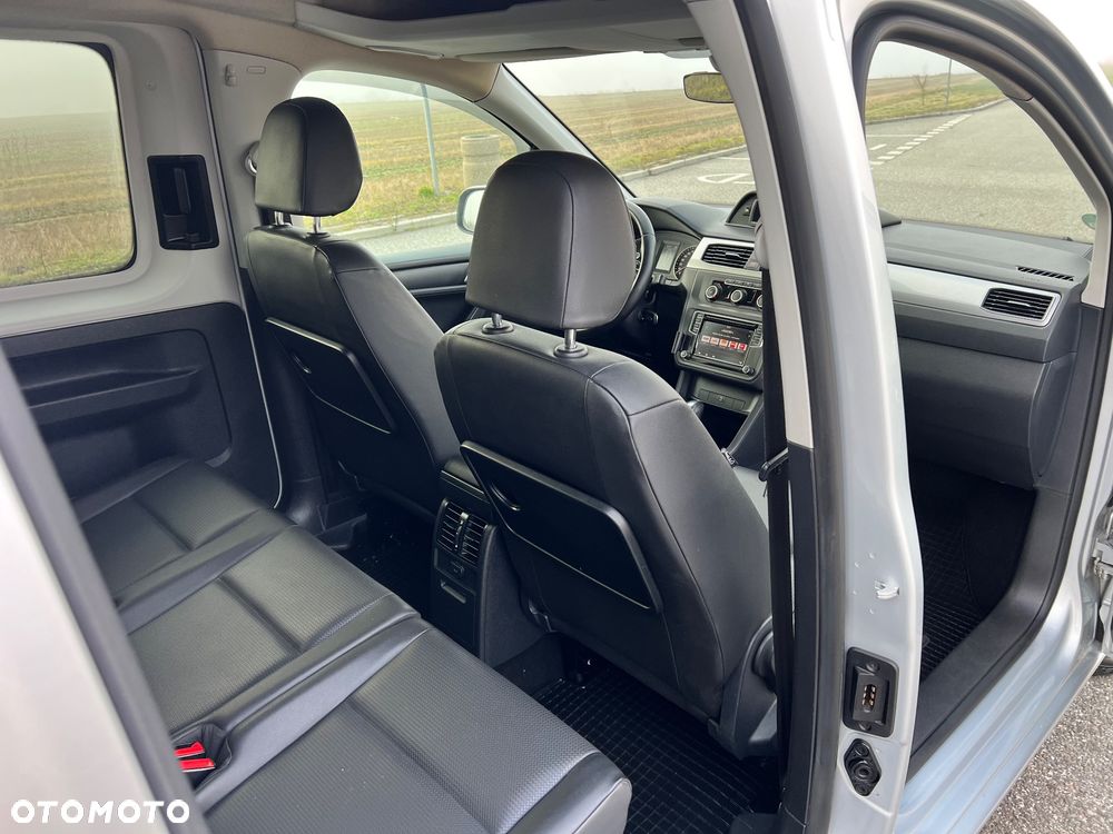 Volkswagen Caddy Maxi Highline DSG - 8