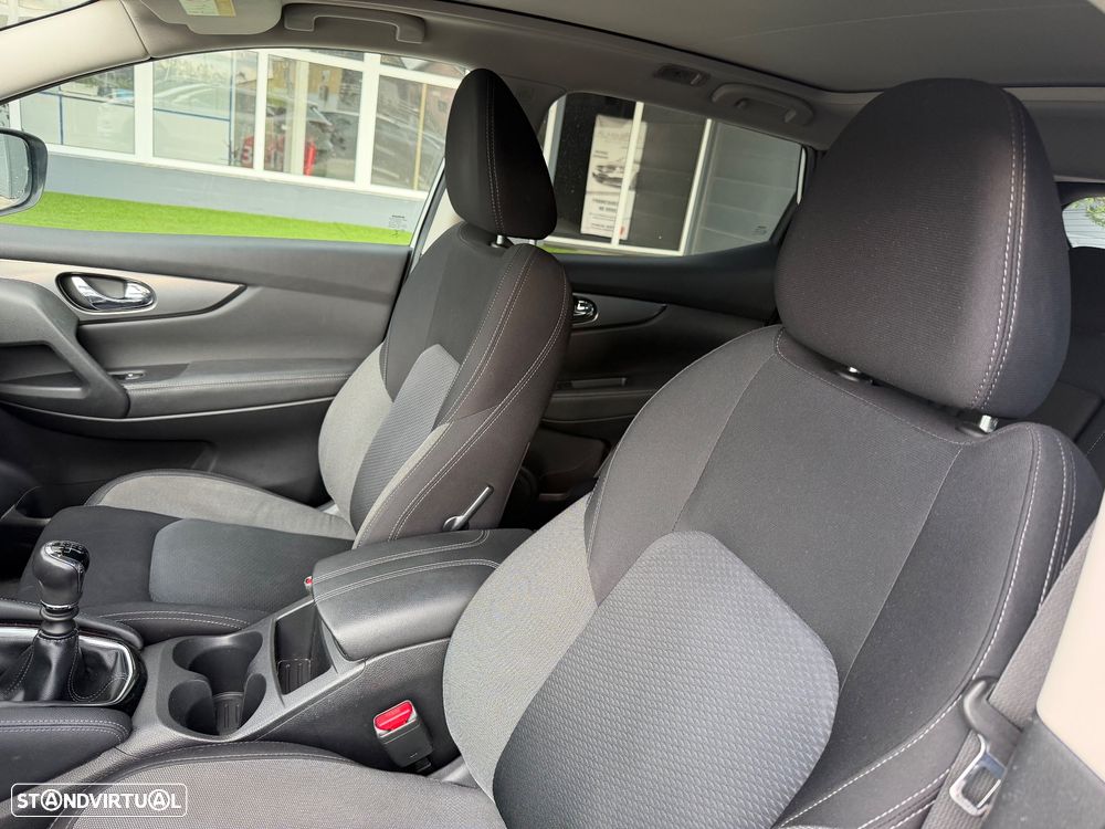 Nissan Qashqai 1.3 DIG-T N-Connecta J18 - 15