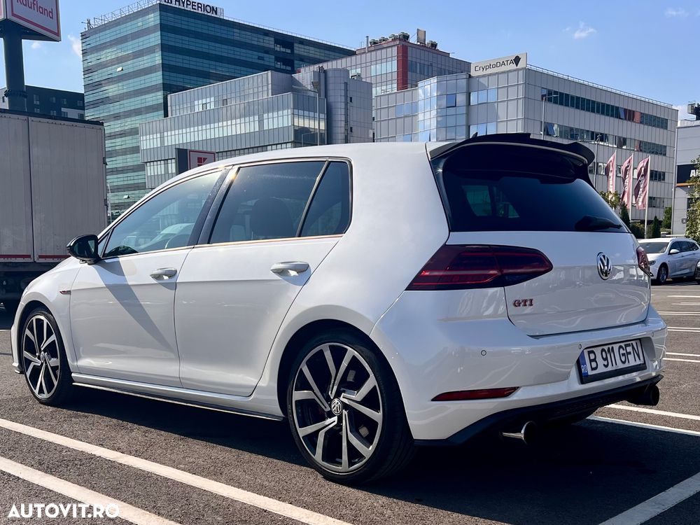 Volkswagen Golf 2.0 TSI DSG GTI - 1